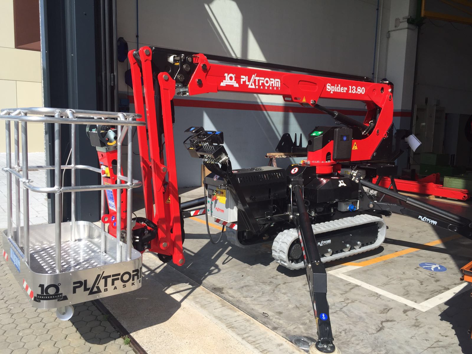 PLATFORM BASKET